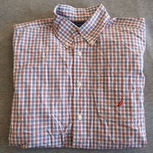 Men's Nautica White, Red & Blue Checkered Button Down Short Sleeve Shirt - M